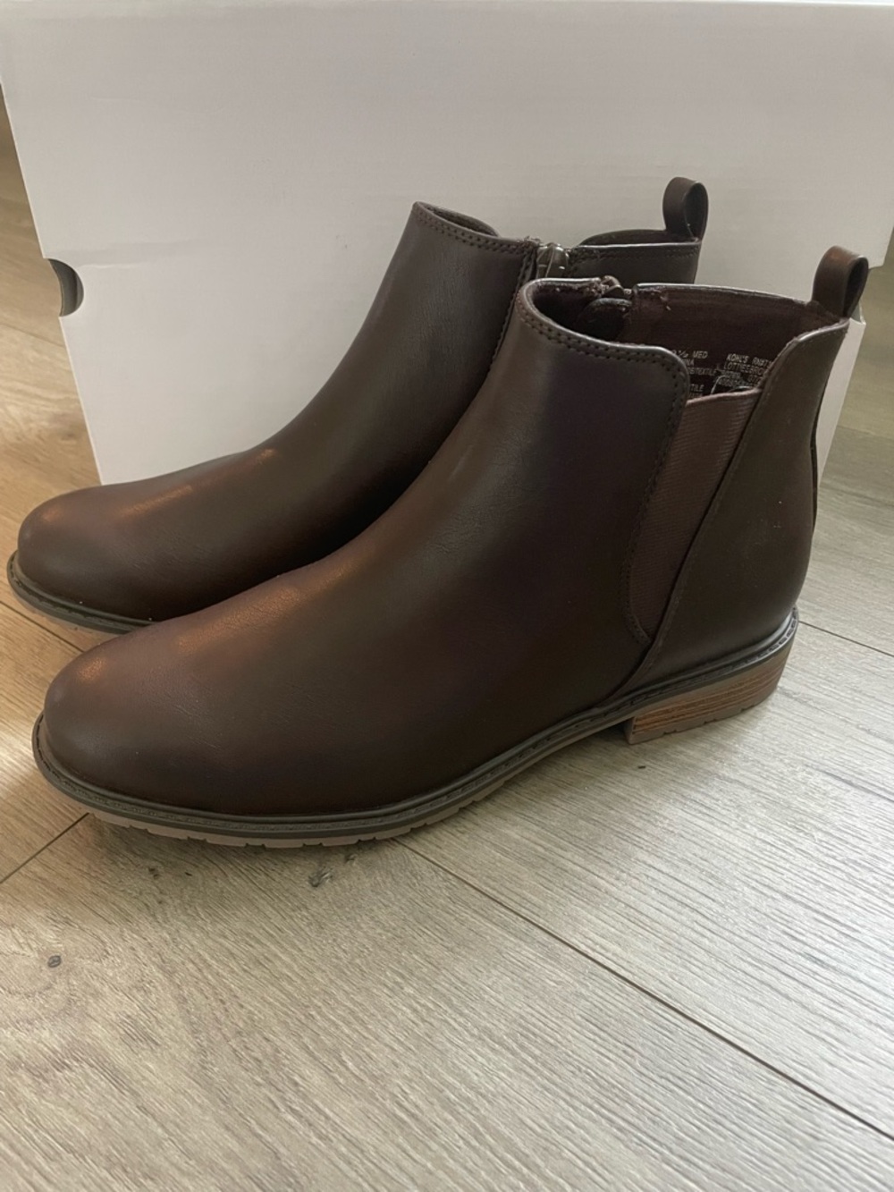 Women’s Chelsea Ankle Boots in Dark Brown